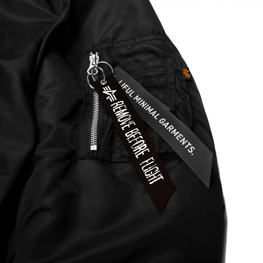라이풀(LIFUL) ALPHA X LIFUL MA-1 PARKA black