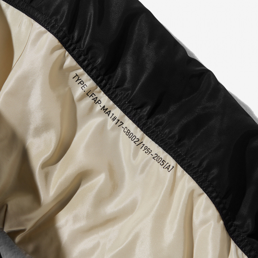 라이풀(LIFUL) ALPHA X LIFUL MA-1 PARKA black