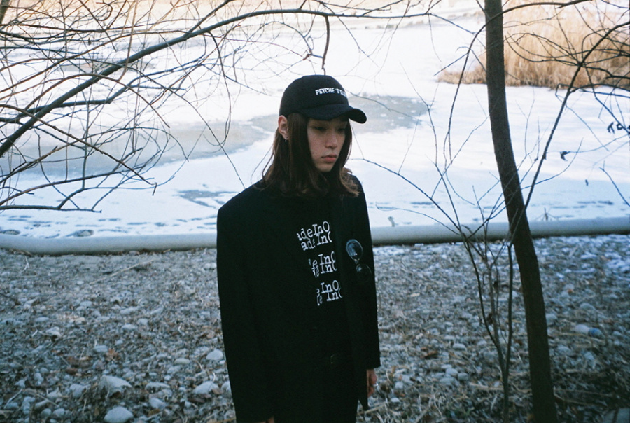콜라텍(COLLATEC) FADE IN OUT BLACK T-shirts - 41,000원 | 무신사 스토어