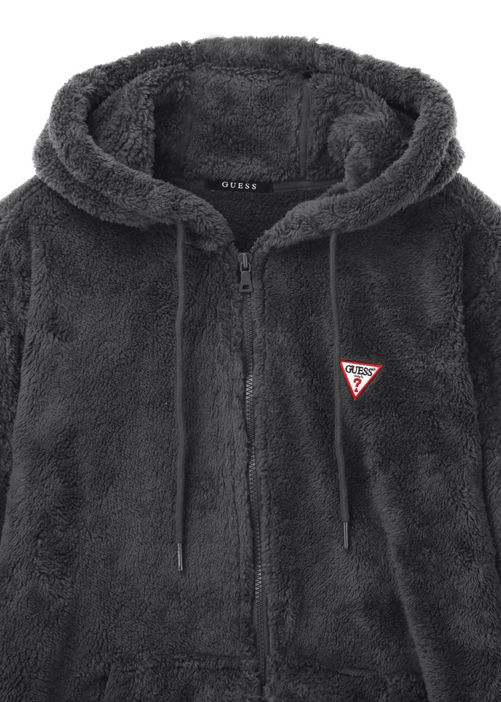 게스(GUESS) 남녀공용 미니삼각 와펜 뽀글이 후드 집업