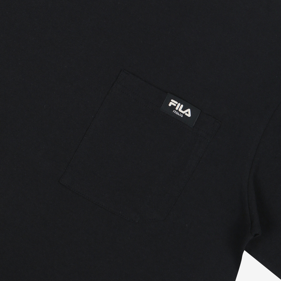휠라(FILA) 스몰리니어 포켓 루즈핏 반팔티셔츠(FE2RSB5106XBLK)