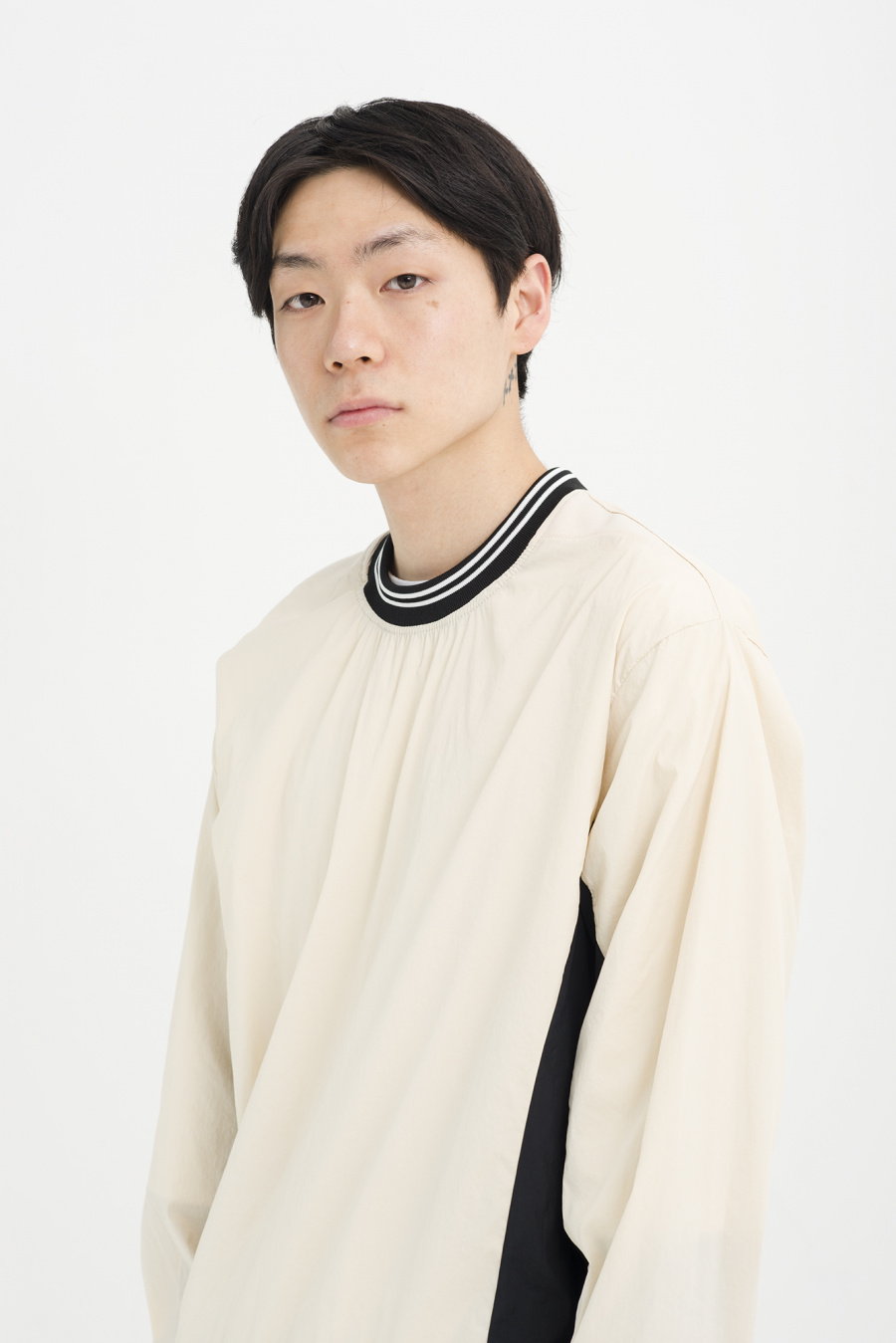 무심(MOOSIM) 나일론 풀오버(블랙)