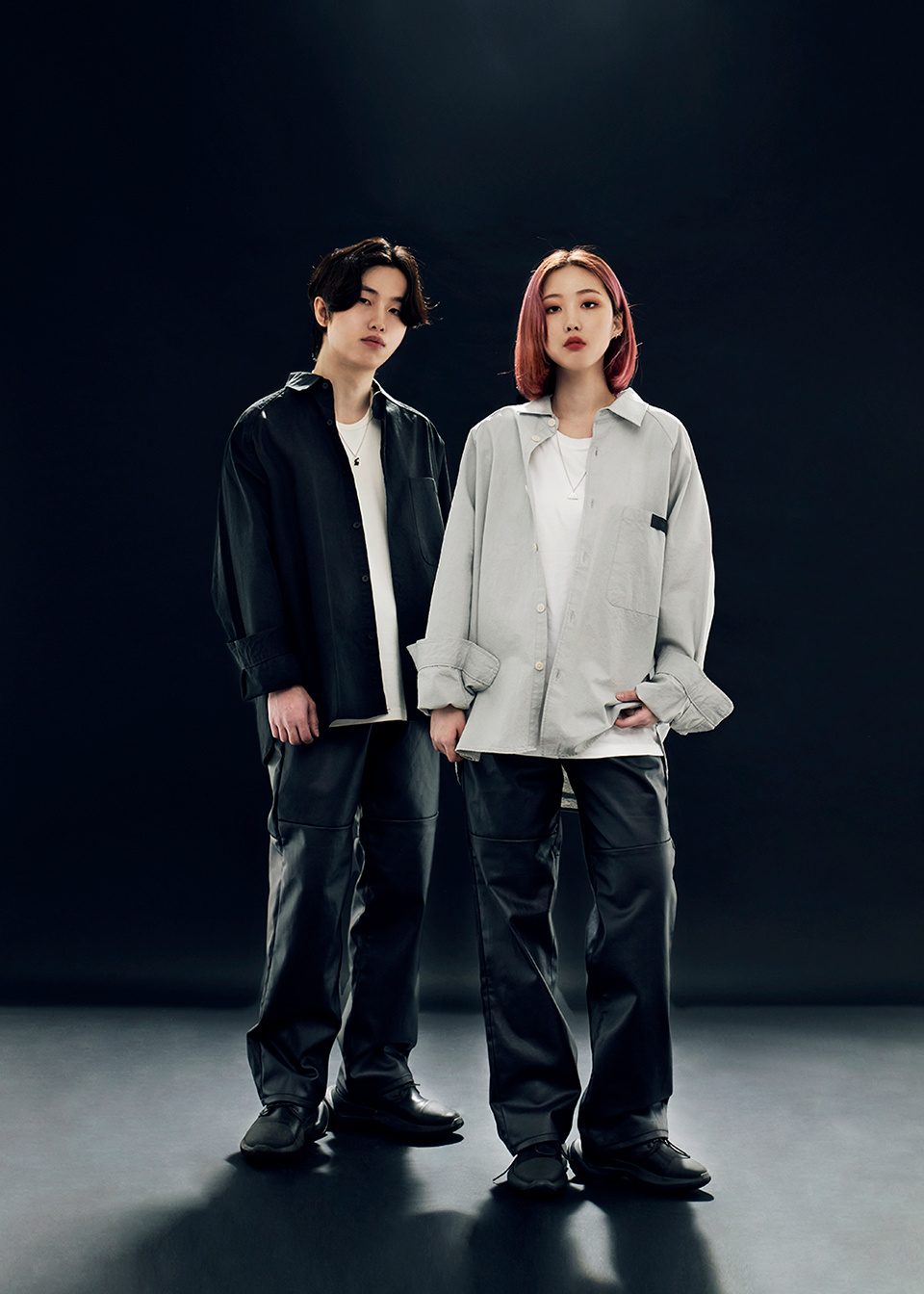 어퍼스트로피 콤마(APOSTROPHE COMMA) 베이직 가죽패치 와이드 레더 팬츠 (블랙) - 51,500 | 무신사 스토어