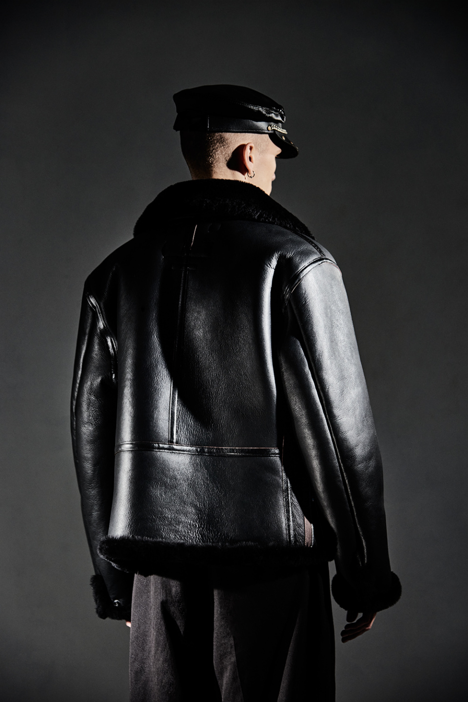 디아프바인(DIAFVINE) DV.LOT 659 Type B-6 Mouton Jacket 디아프바인(DIAFVINE) DV.LOT 659 Type B-6 Mouton Jacket