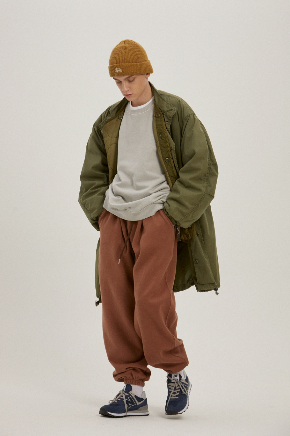 MUSINSA | MOO One-tuck jogger sweatpants – Cocoa