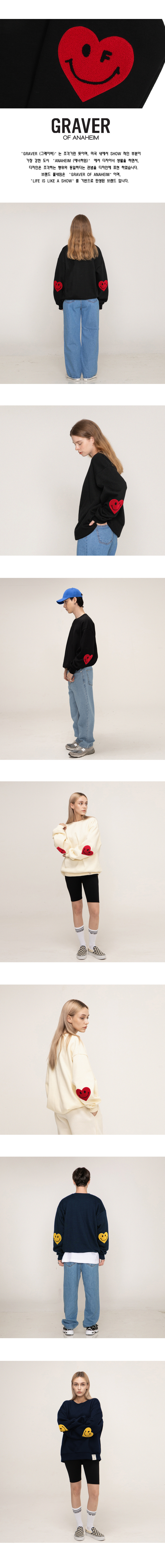 그레이버(GRAVER) [UNISEX]엘보우 부클자수 하트스마일 화이트클립 맨투맨_네이비