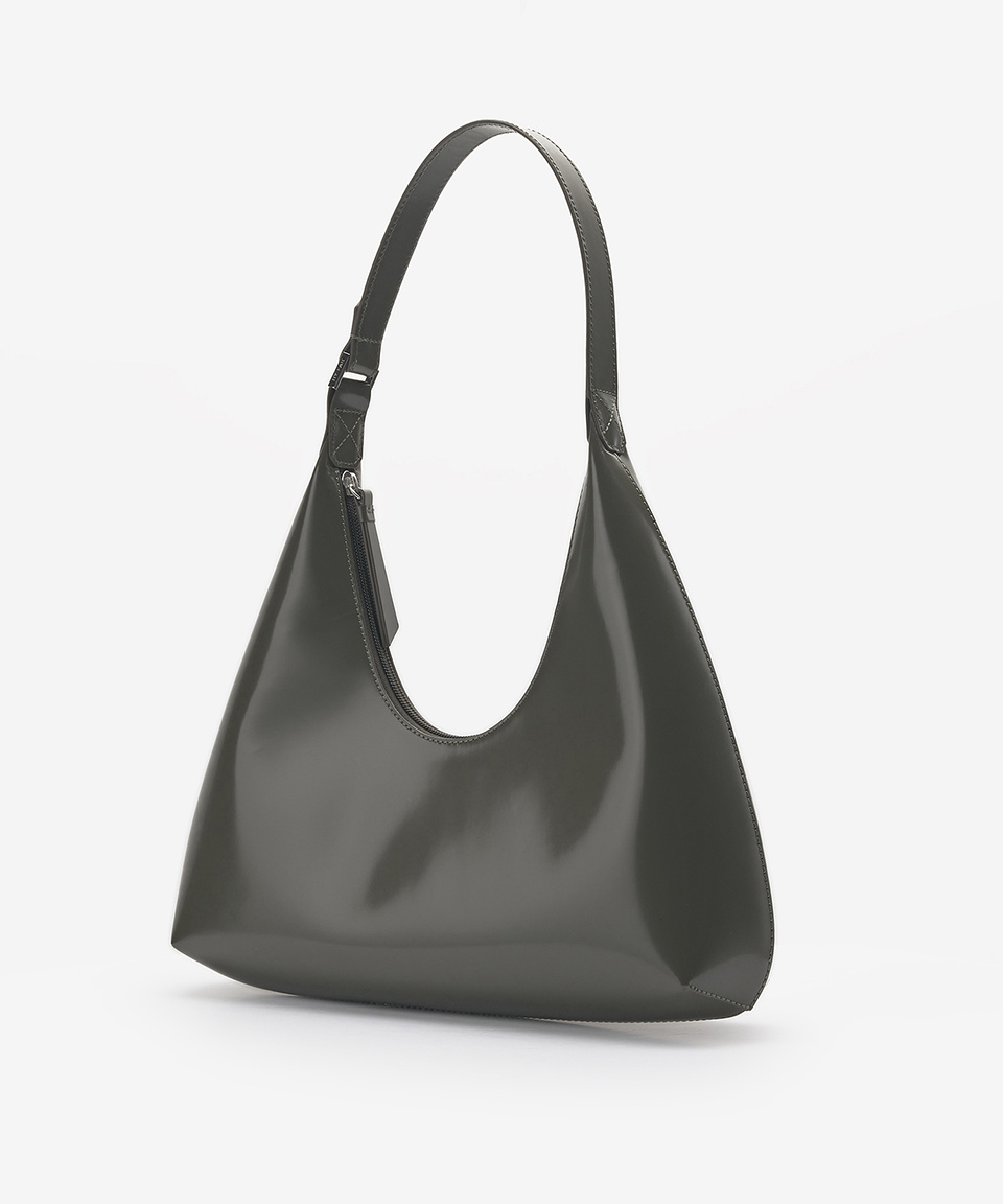 ☆関税込☆BY FAR☆MANU SEMI PATENT LEATHER SHOULDER BAG☆