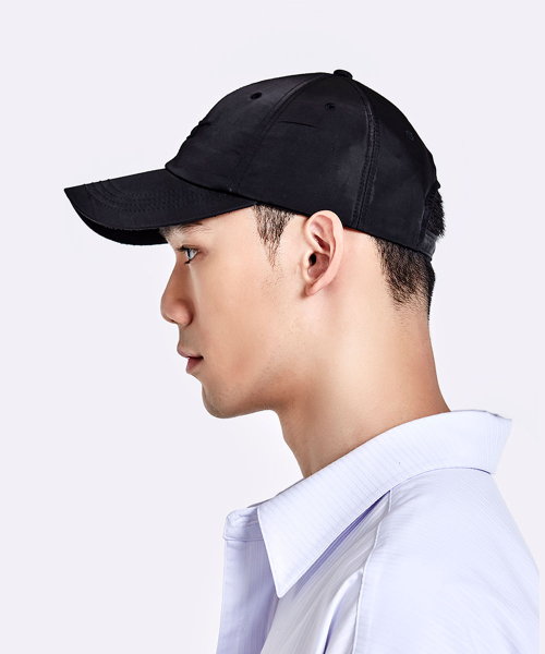 SHINY LOGO EMBROIDERY CAP - BLACK
