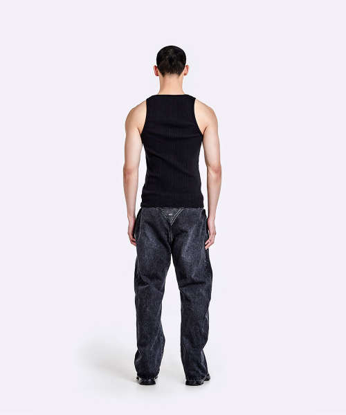 Irregular logo embroidery logo sleeveless - Black