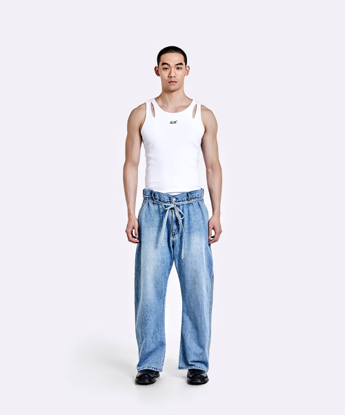 Devils laugh sleeveless - White