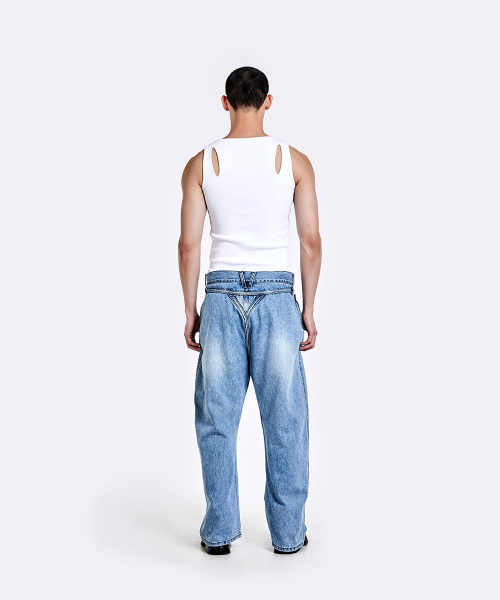 Devils laugh sleeveless - White