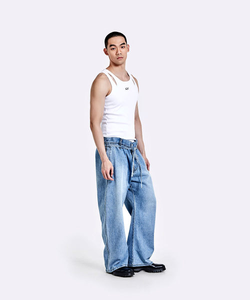 Devils laugh sleeveless - White