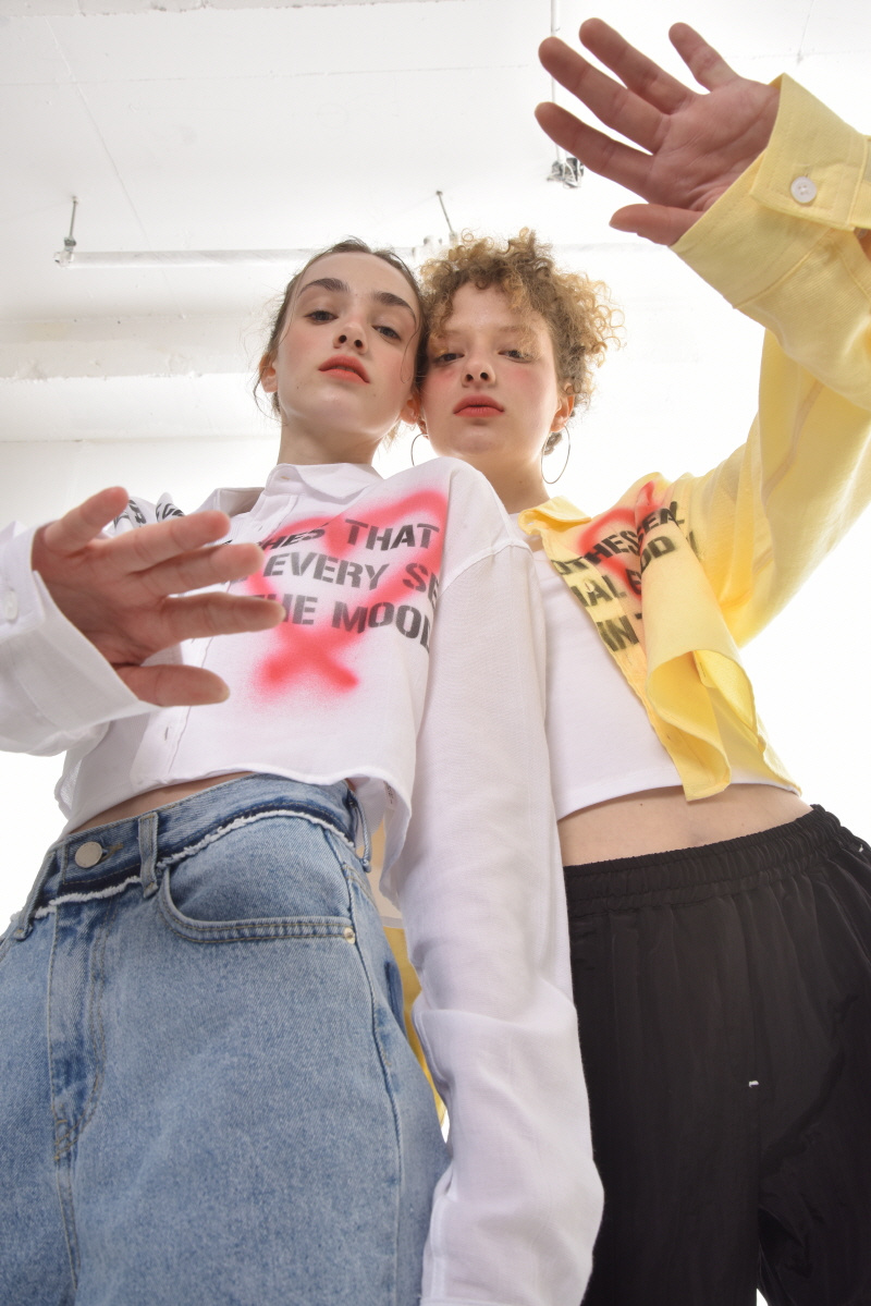 MUSINSA公式 | MIDNIGHT MOVE heart crop shirts (yellow)