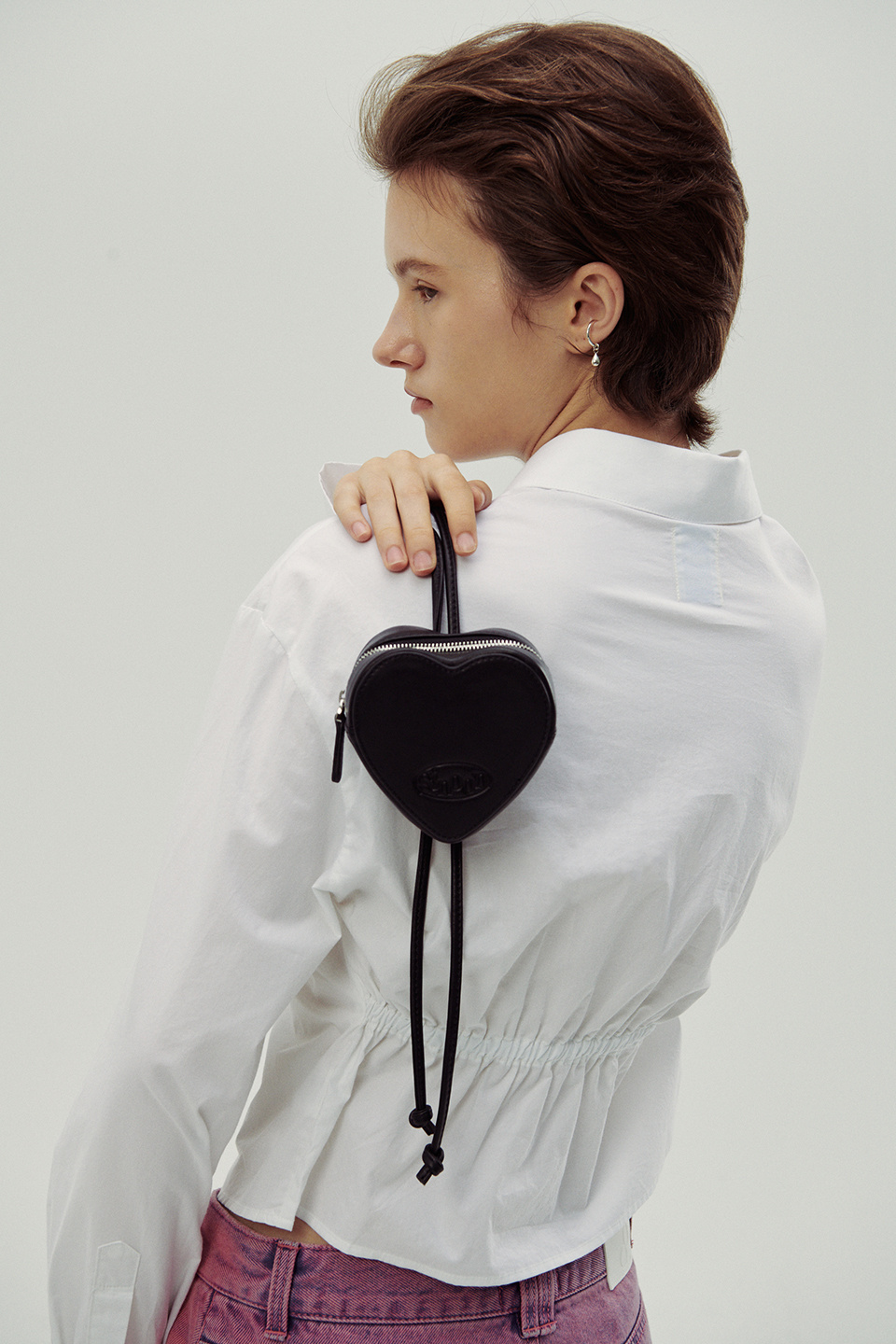 ★送料・関税込★sinoon★HEART BAG バッグ★韓国人気★ MUSINSA | SINOON HEART BAG (BLACK)