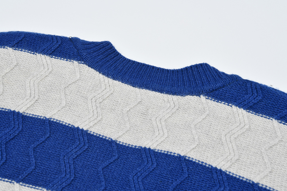오드 디파트먼트(ODD DEEPARTMENT) Wave Block V-Neck Knit Vest - Blue & Ivory