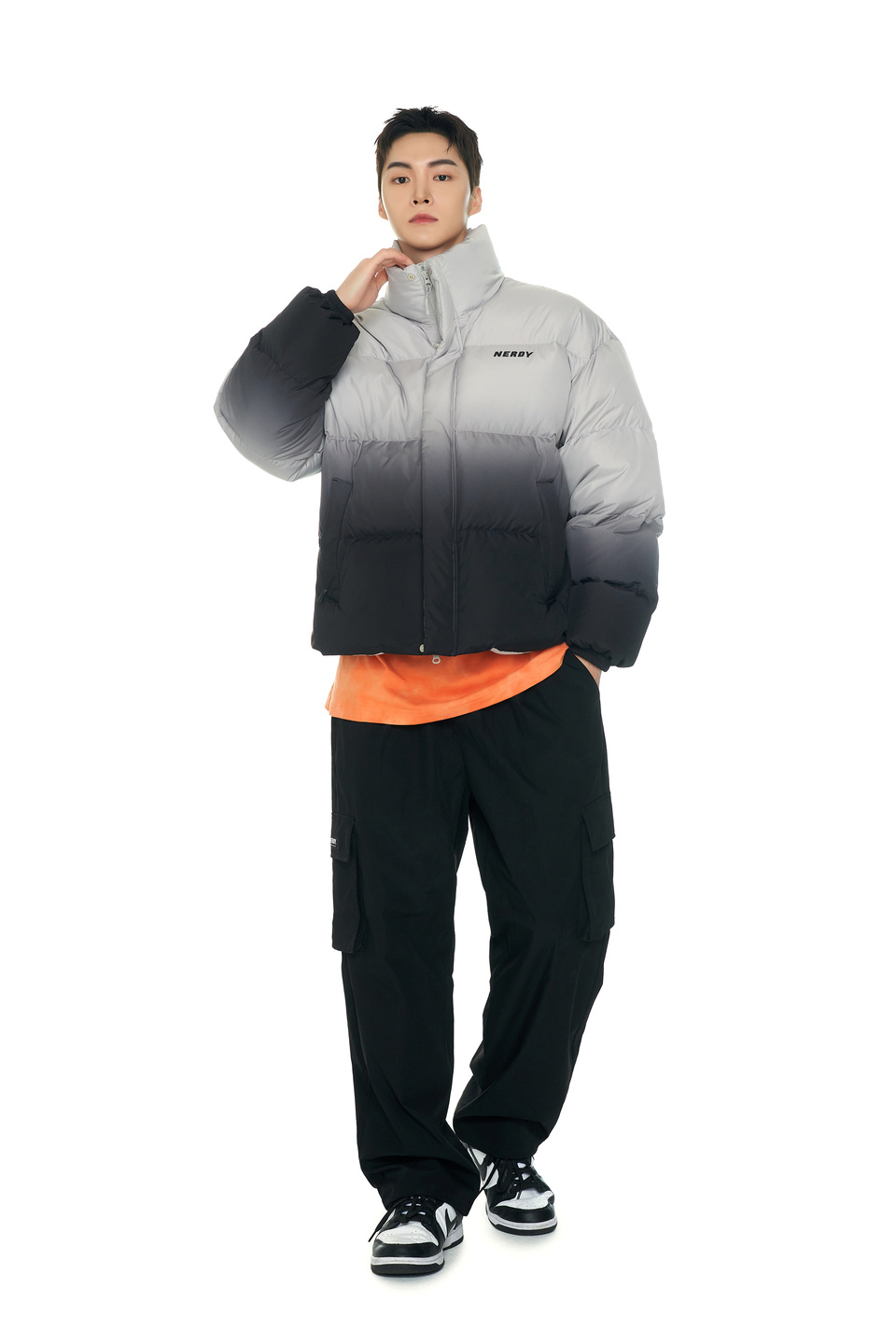 【NERDY】エッセンシャルグロッシュダウンジャケット MUSINSA公式 | NERDY Women's Essential Glossy Down Jacket