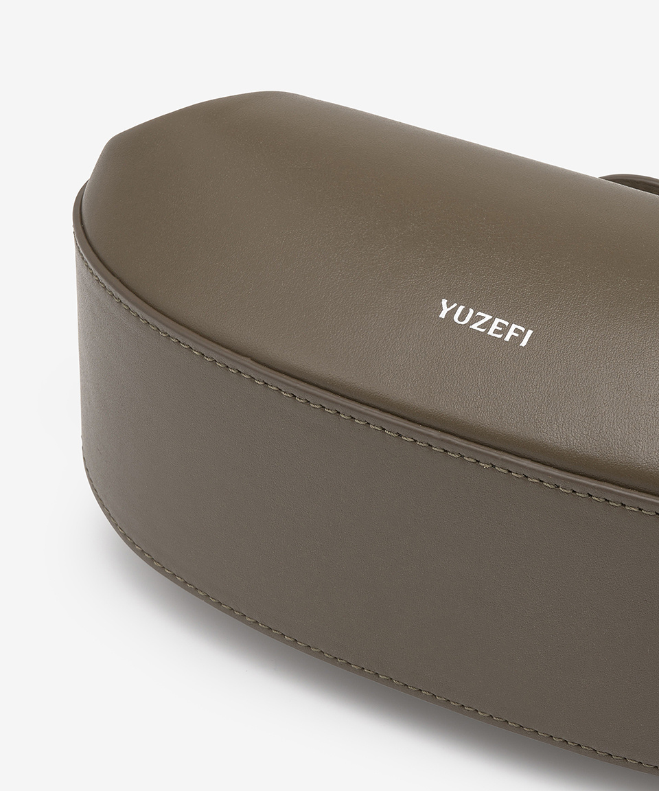 MUSINSA | YUZEFI Dinner Roll Tote Bag - Truffle / YUZCOHBDR36