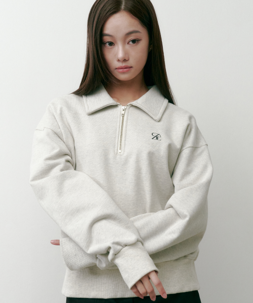 SAC 로고 하프 집업 스웨트셔츠 오트밀 4W2233302
