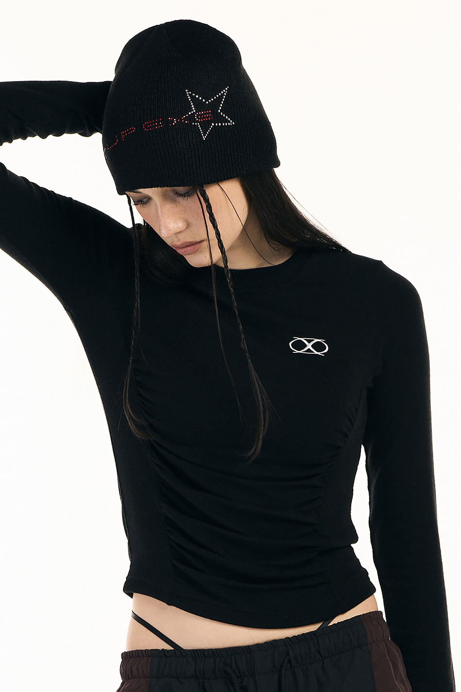 Star red lettering hotfix Beanie [Black] - 감도 깊은 취향