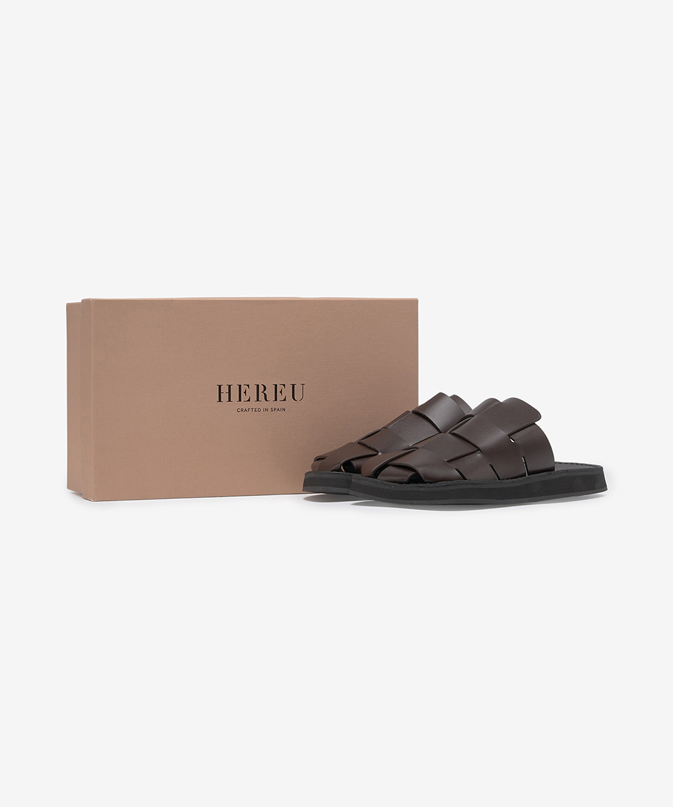 【HEREU】Dira Slide/追跡+関税+全国送料込み MUSINSA公式 | HEREU Dira Slide - Dark Brown / WFP22DIRA002