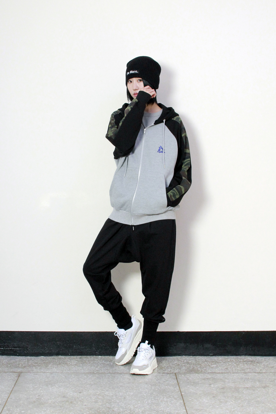 SOLID REAL EXHAUST SWEAT JOGGER PANTS BLACK (Demark) ＠SEOUL