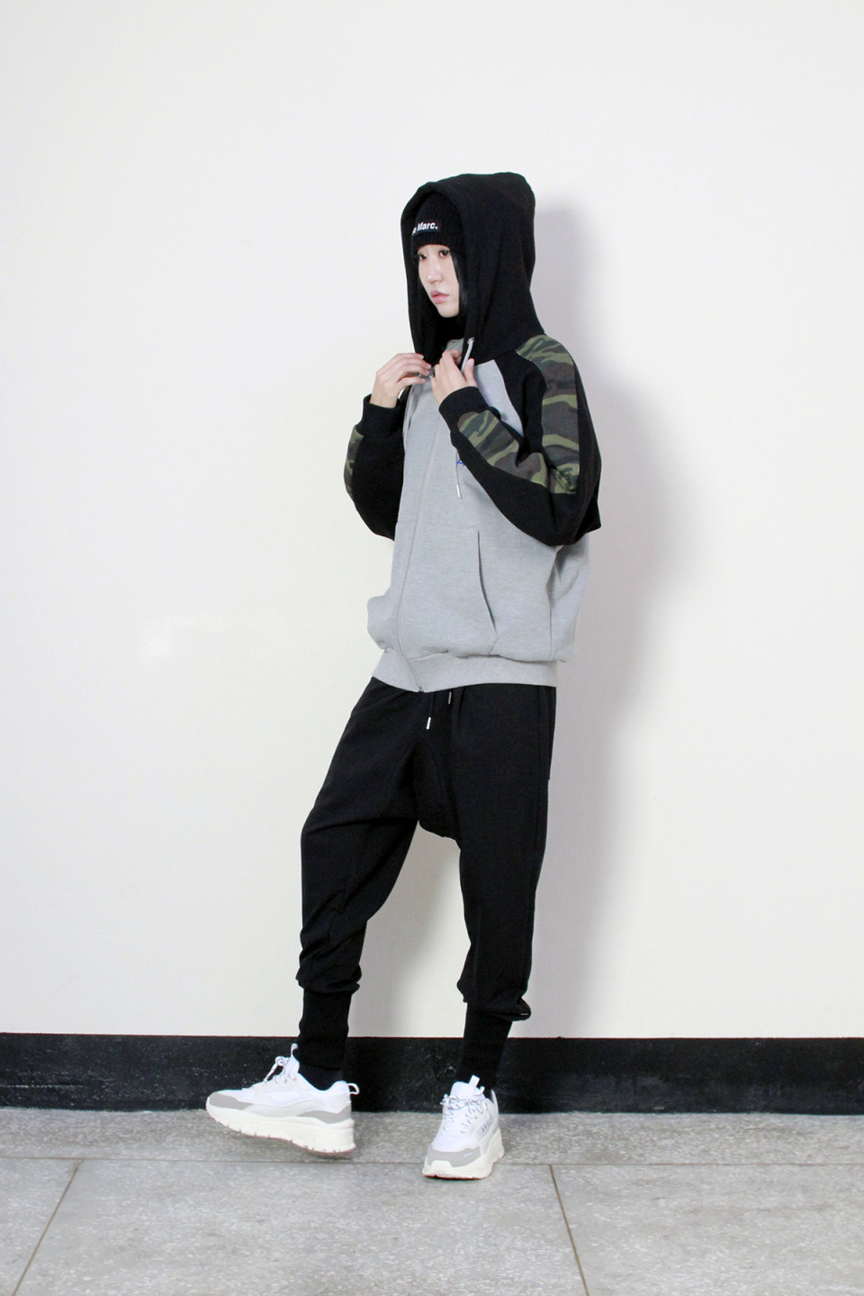 SOLID REAL EXHAUST SWEAT JOGGER PANTS BLACK (Demark) ＠SEOUL