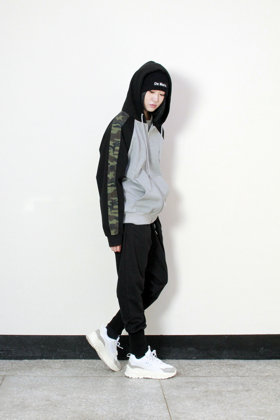 SOLID REAL EXHAUST SWEAT JOGGER PANTS BLACK (Demark) ＠SEOUL
