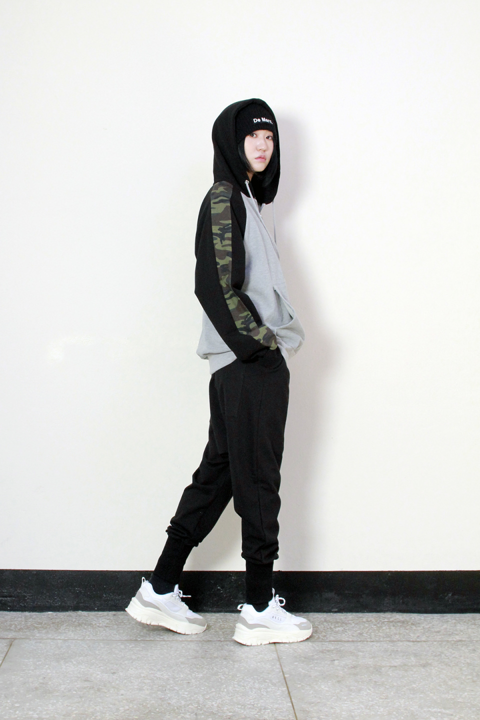 SOLID REAL EXHAUST SWEAT JOGGER PANTS BLACK (Demark) ＠SEOUL