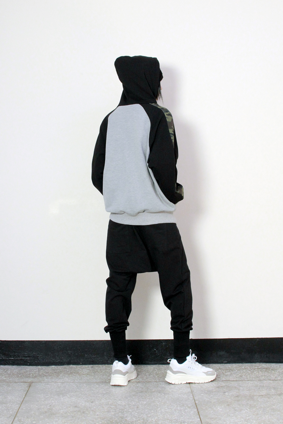 SOLID REAL EXHAUST SWEAT JOGGER PANTS BLACK (Demark) ＠SEOUL