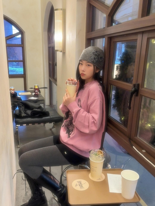 DON’T PANIC PIGMENT SWEATSHIRT PINK(MG2DSMM441A)