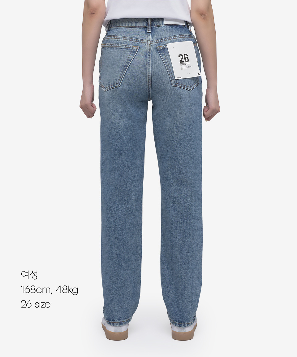 デニム・ジーパン RE DONE Women Denim Pants 1413W7STRTA CLEAN MEDIUM RAF 70S B RE/DONE Originals 70s Straight in Worn Medium Raf | REVOLVE