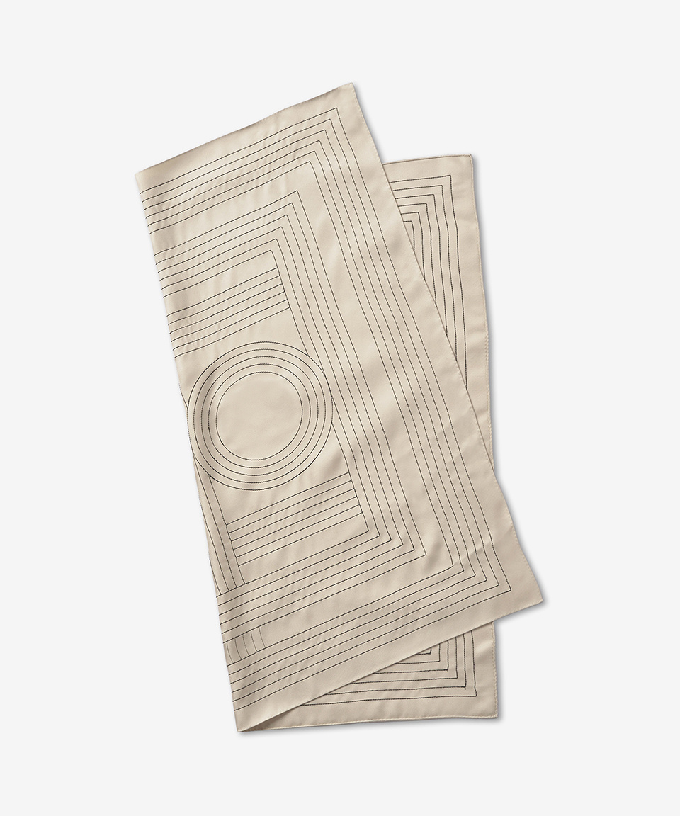 ★送料 関税込★TOTEME★NOGRAM SCARF★ Signature monogram silk scarf crème – TOTEME