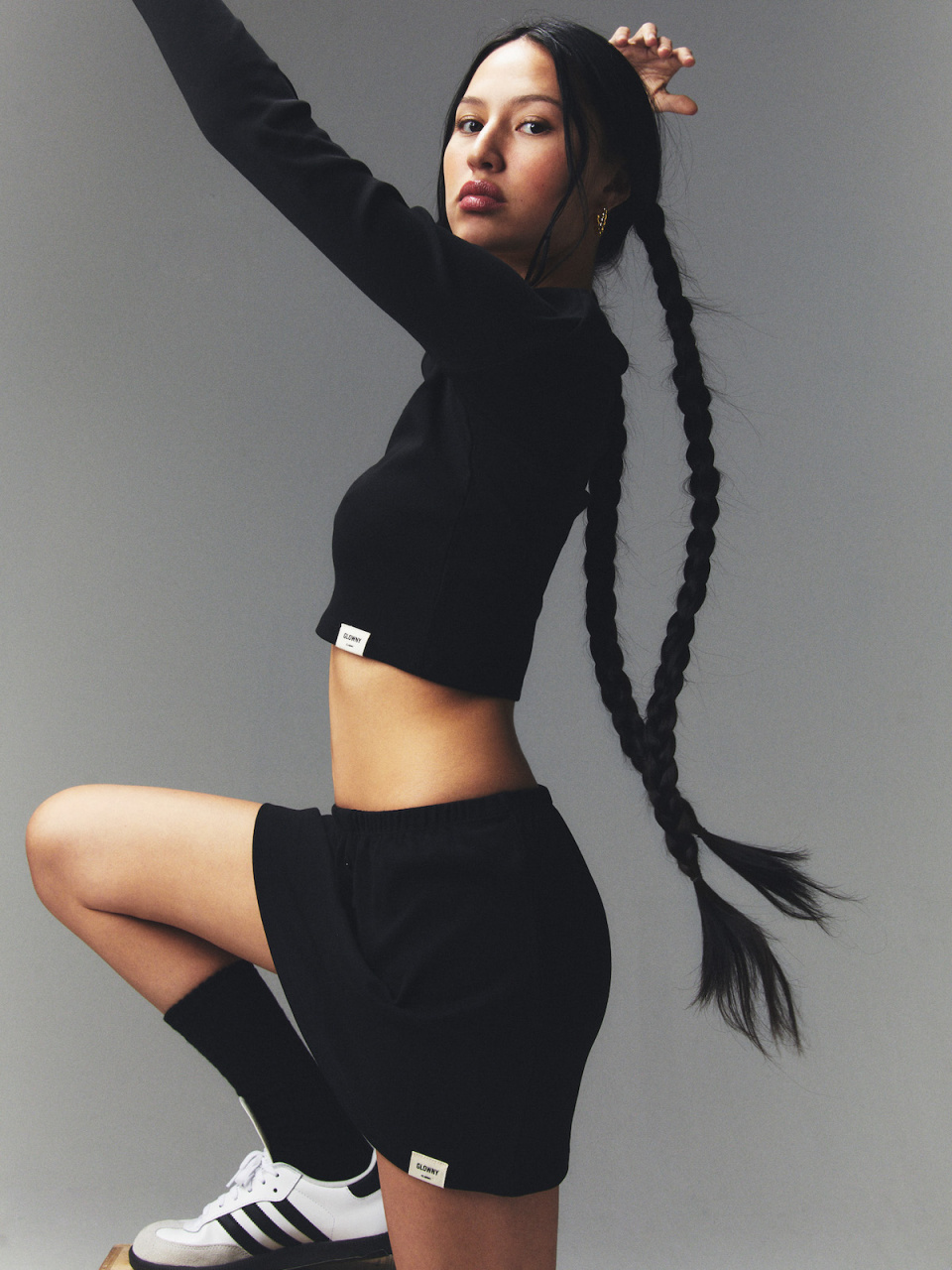 MUSINSA | GLOWNY G CLASSIC V-NECK LONG SLEEVE (BLACK)