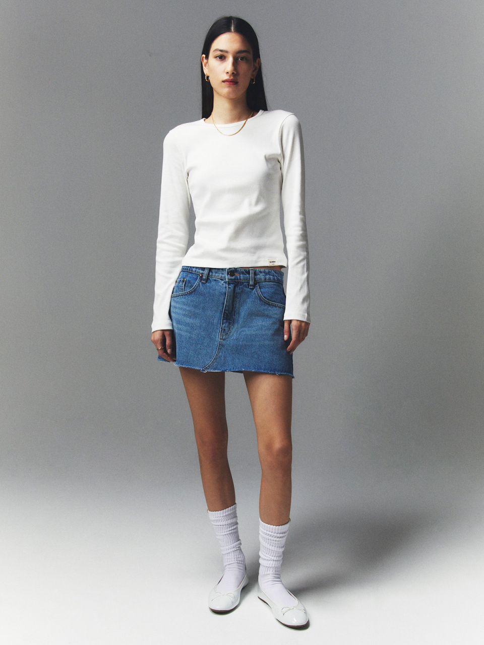 MUSINSA | GLOWNY G CLASSIC LONG SLEEVE (WHITE)