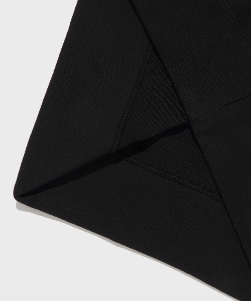 C로고 크루넥 스웨트셔츠 Black