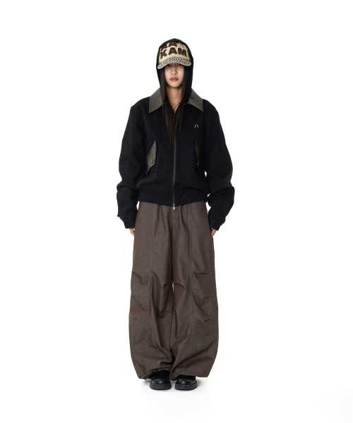 Knee Pin-tuck Printed Denim Pants (Brown)