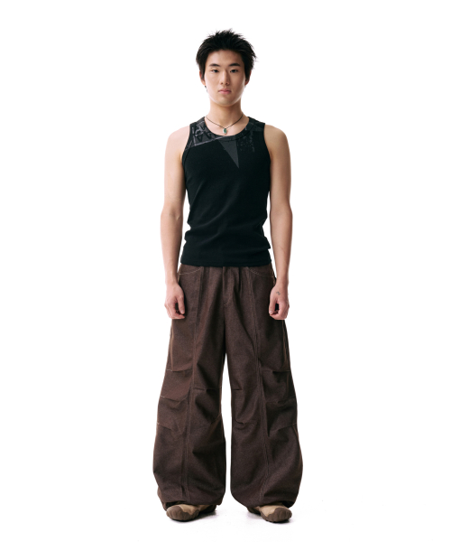 Knee Pin-tuck Printed Denim Pants (Brown)