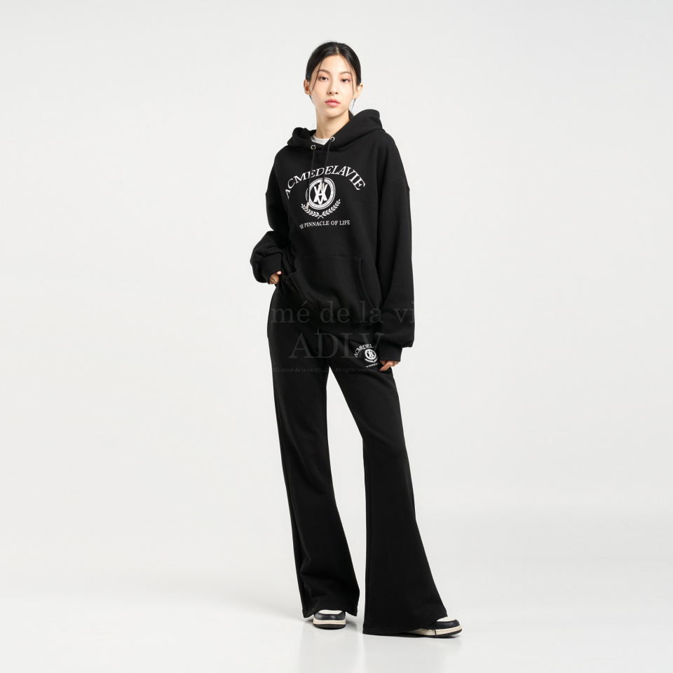 아크메드라비(ACME DE LA VIE) LAUREL A LOGO EMBLEM HOODIE BLACK