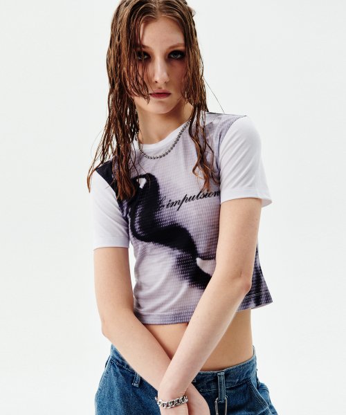 GENTLE IMPULSION SLIM CROP TOP [WHITE]