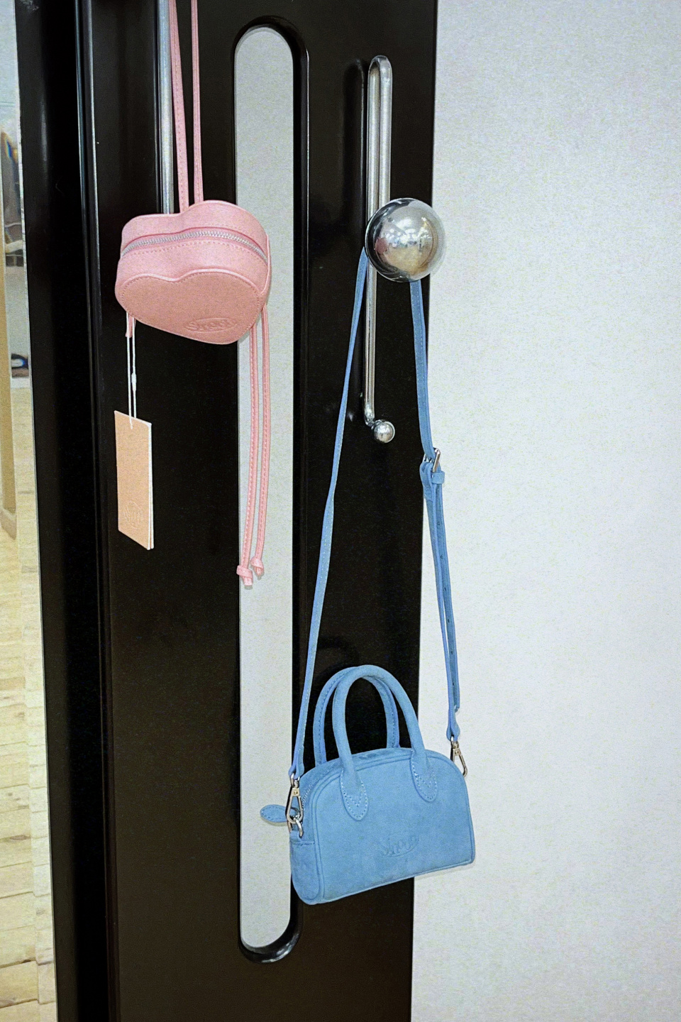 [SINOON] SMOOTH MICRO BAG 全3色 Sinoon] SMOOTH MICRO バッグ☆新作☆人気☆韓国ファッション