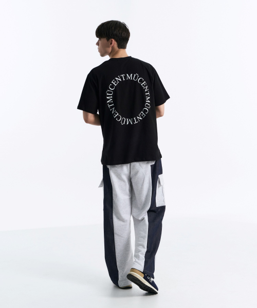 Signature back round arc logo loose fit half T (Black)