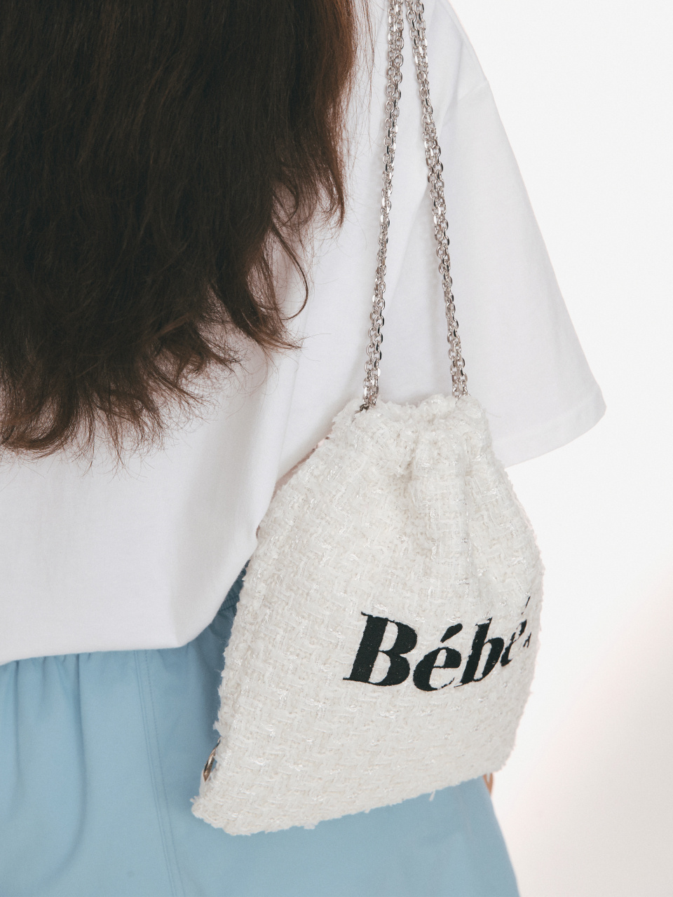 누아르나인(NOIRNINE) Bébé Tweed Chain String Bag [WHITE]