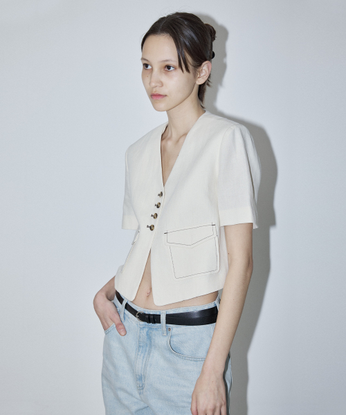 SINGLE STITCH DETAILED CROP JACKET - CREAM
