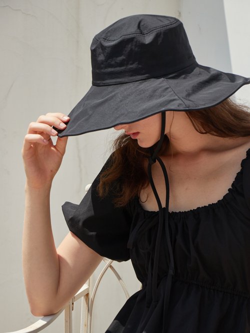 Nylon Strap Wide Bucket Hat (Black)