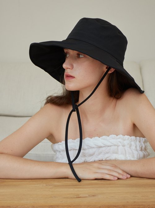 Nylon Strap Wide Bucket Hat (Black)