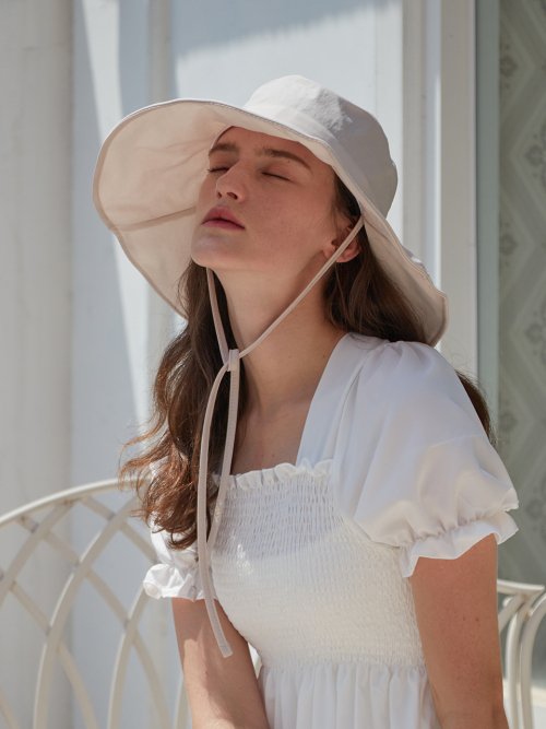 Nylon Strap Wide Bucket Hat (Beige)