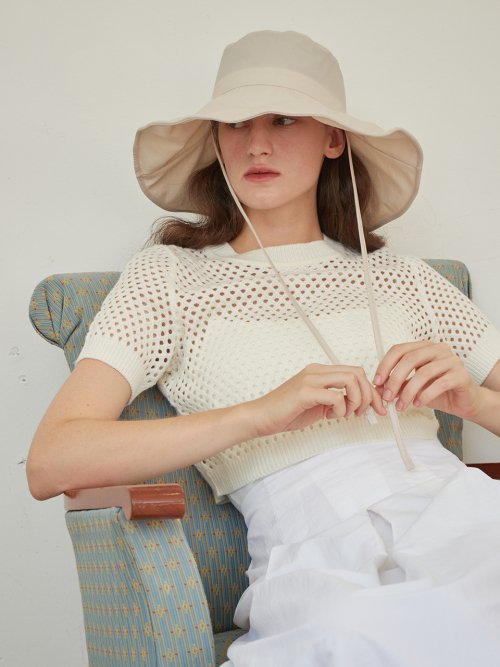 Nylon Strap Wide Bucket Hat (Beige)