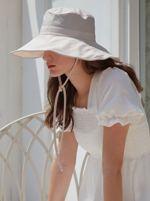 Nylon Strap Wide Bucket Hat (Beige)