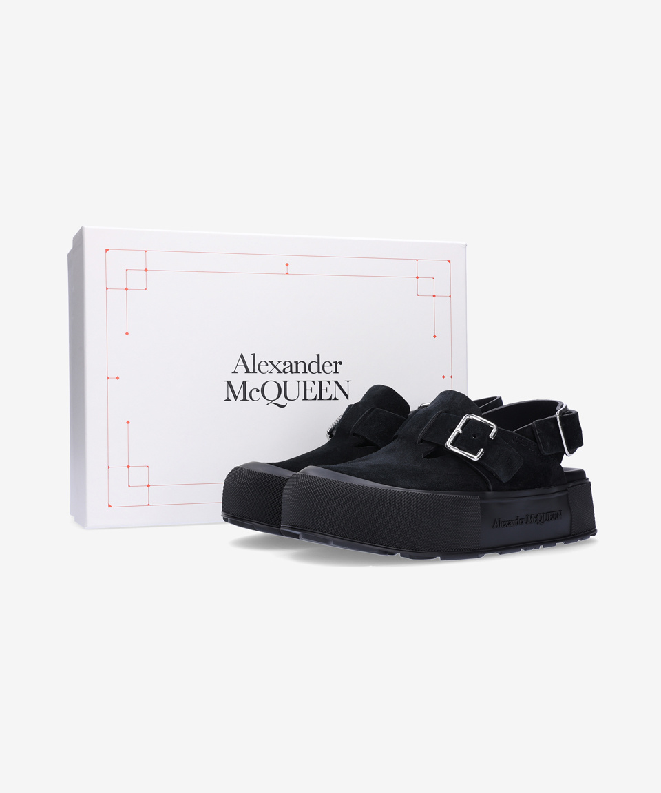 ★Alexander McQUEEN★Mount Slick Sandals Black 735803WHXK510 Alexander McQueen - Mount Slick suede sandals Alexander McQueen
