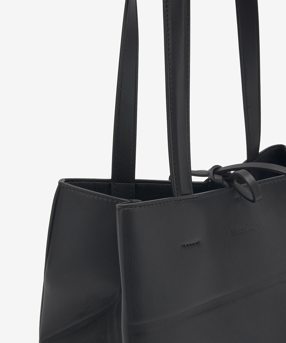 ☆M 【美品】 Nanushka スモールバッグ Nanushka（ナヌーシュカ